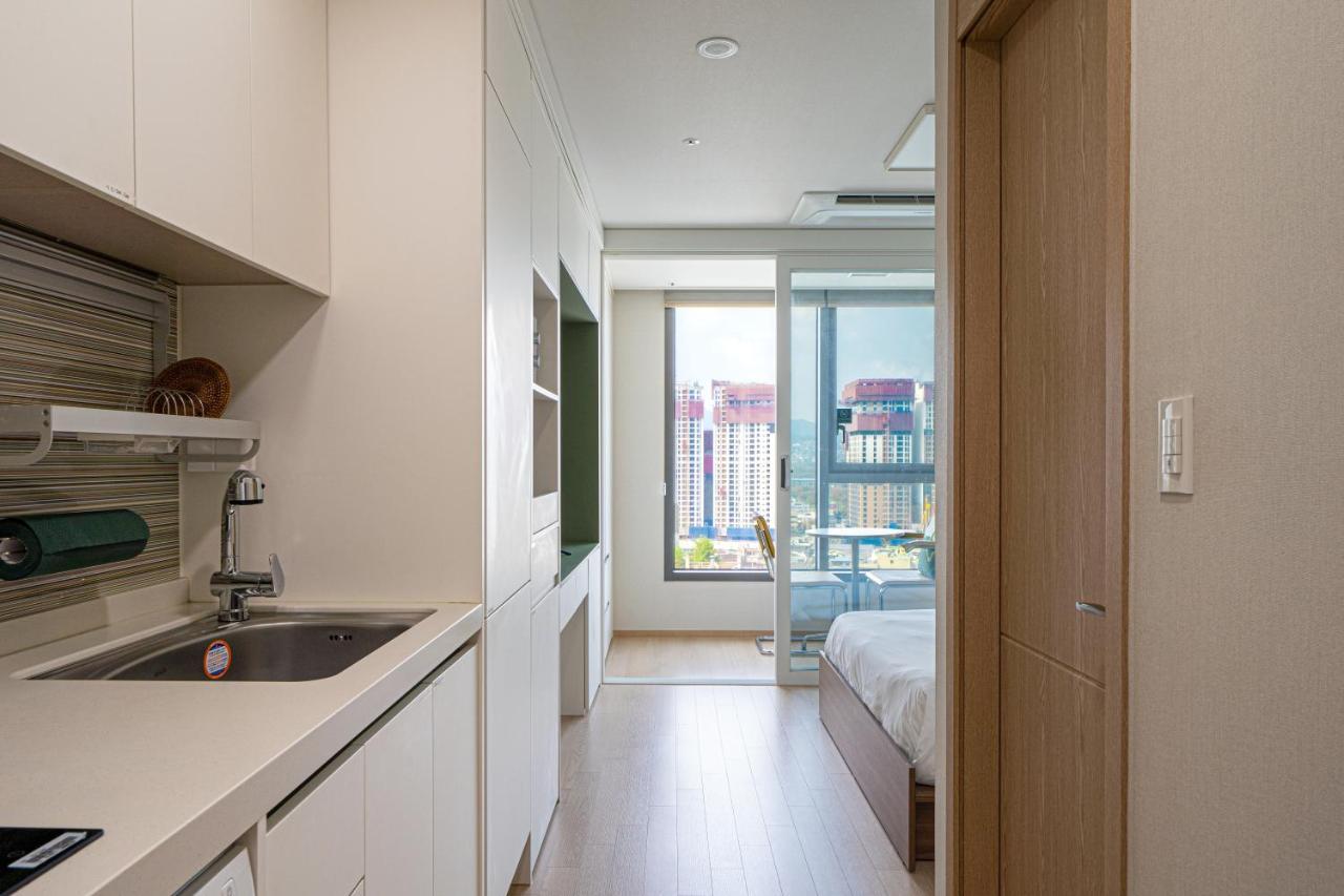 Urbanstay Myeongdong Сеул Экстерьер фото
