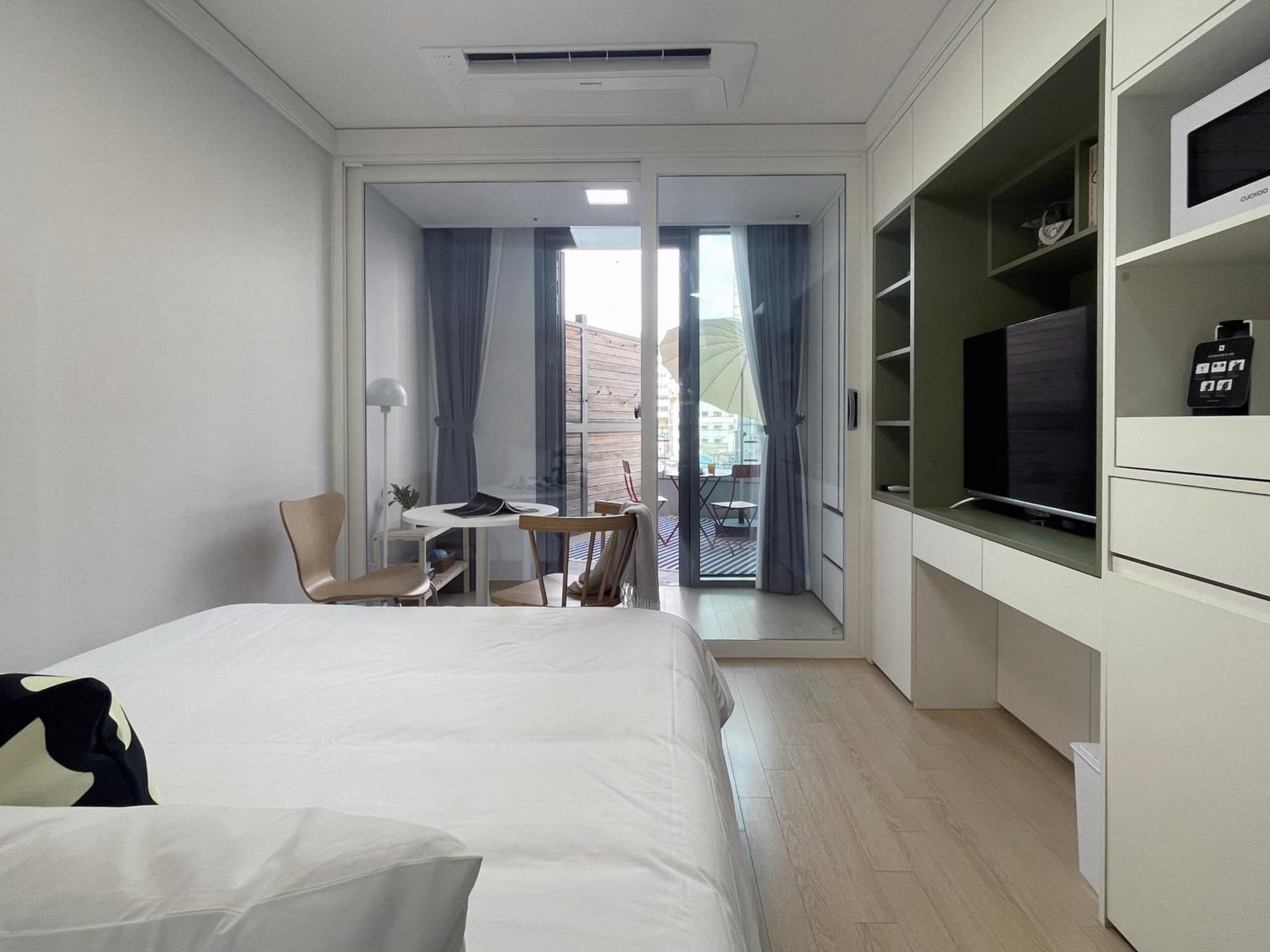 Urbanstay Myeongdong Сеул Экстерьер фото