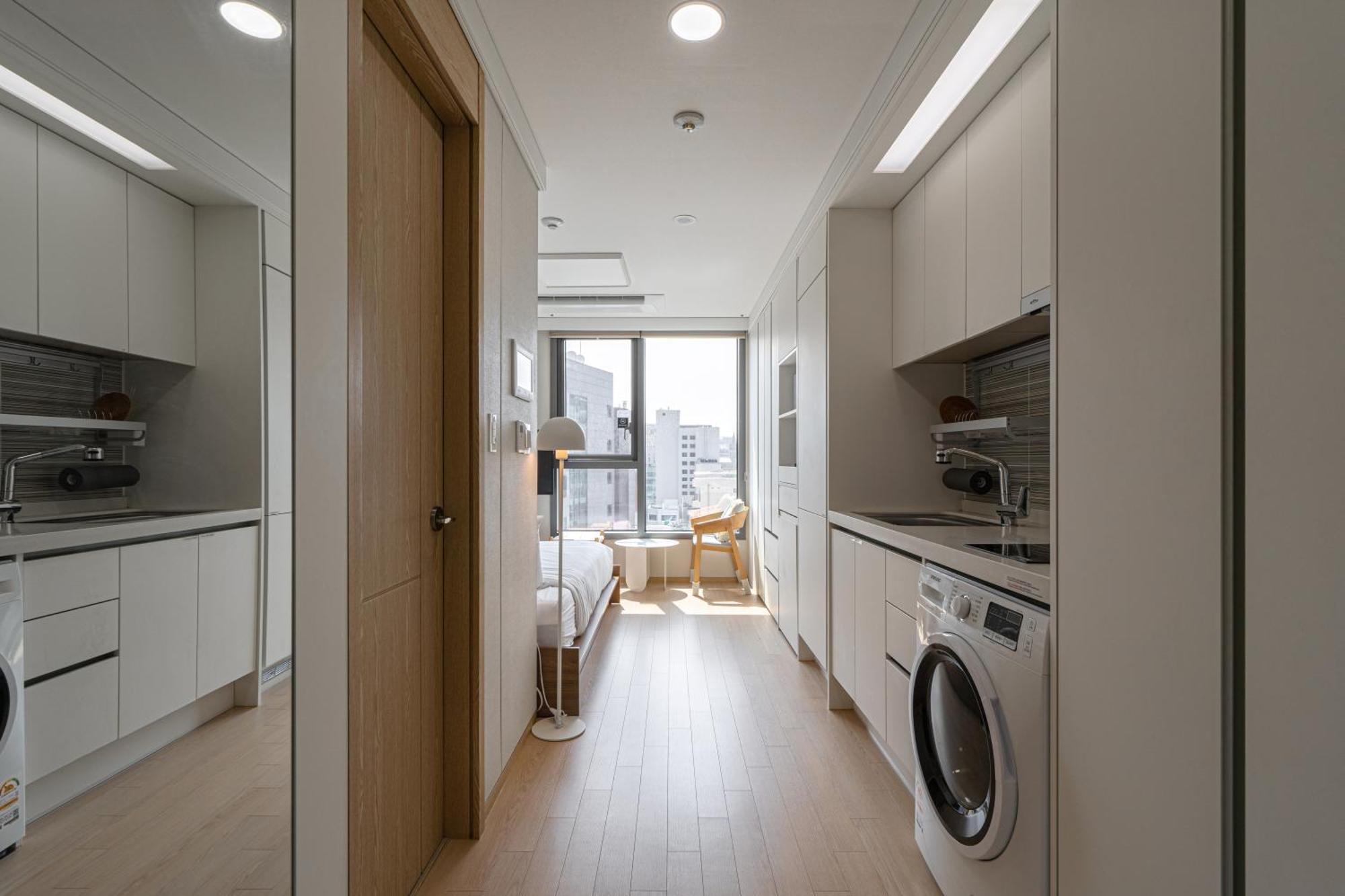 Urbanstay Myeongdong Сеул Экстерьер фото