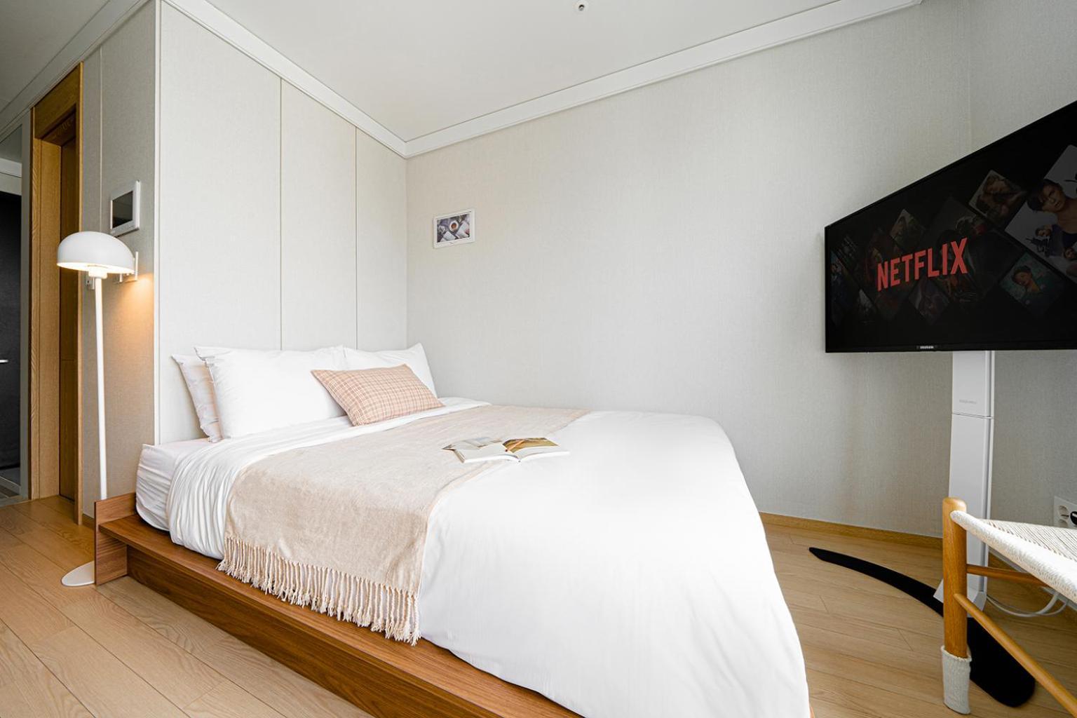 Urbanstay Myeongdong Сеул Экстерьер фото