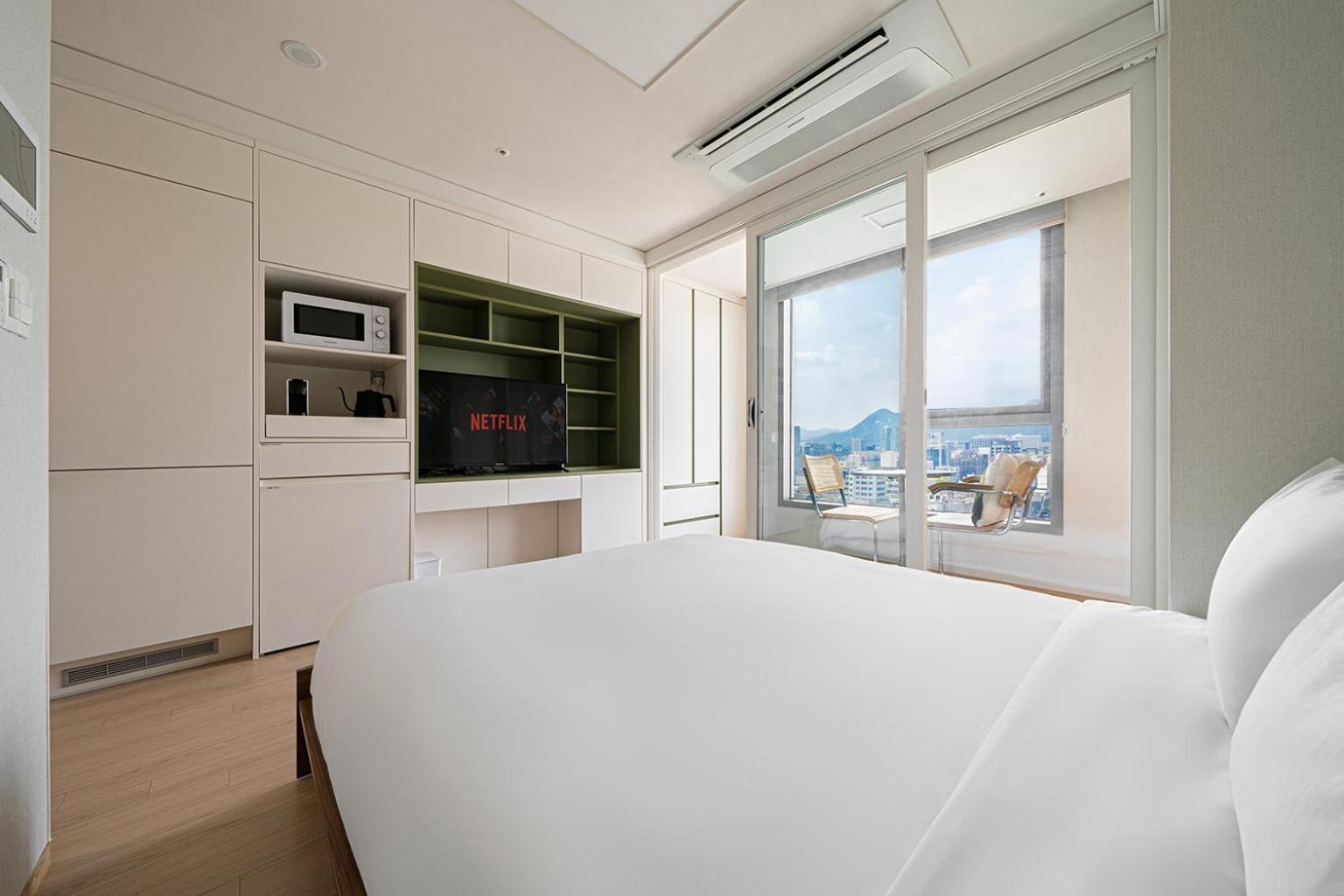 Urbanstay Myeongdong Сеул Экстерьер фото